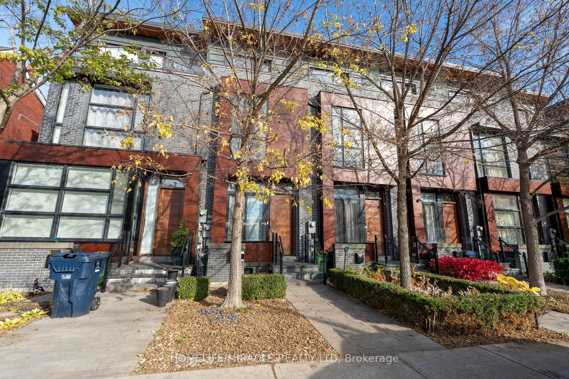 Photo 2 of 249 Claremont Street, Toronto, Trinity-Bellwoods — HOMEH