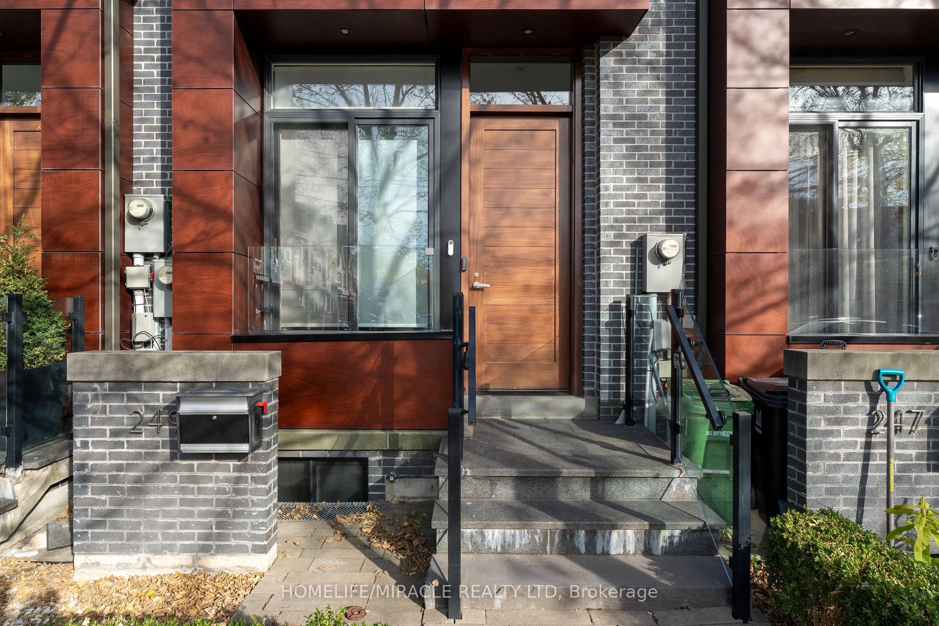 Photo 5 of 249 Claremont Street, Toronto, Trinity-Bellwoods — HOMEH