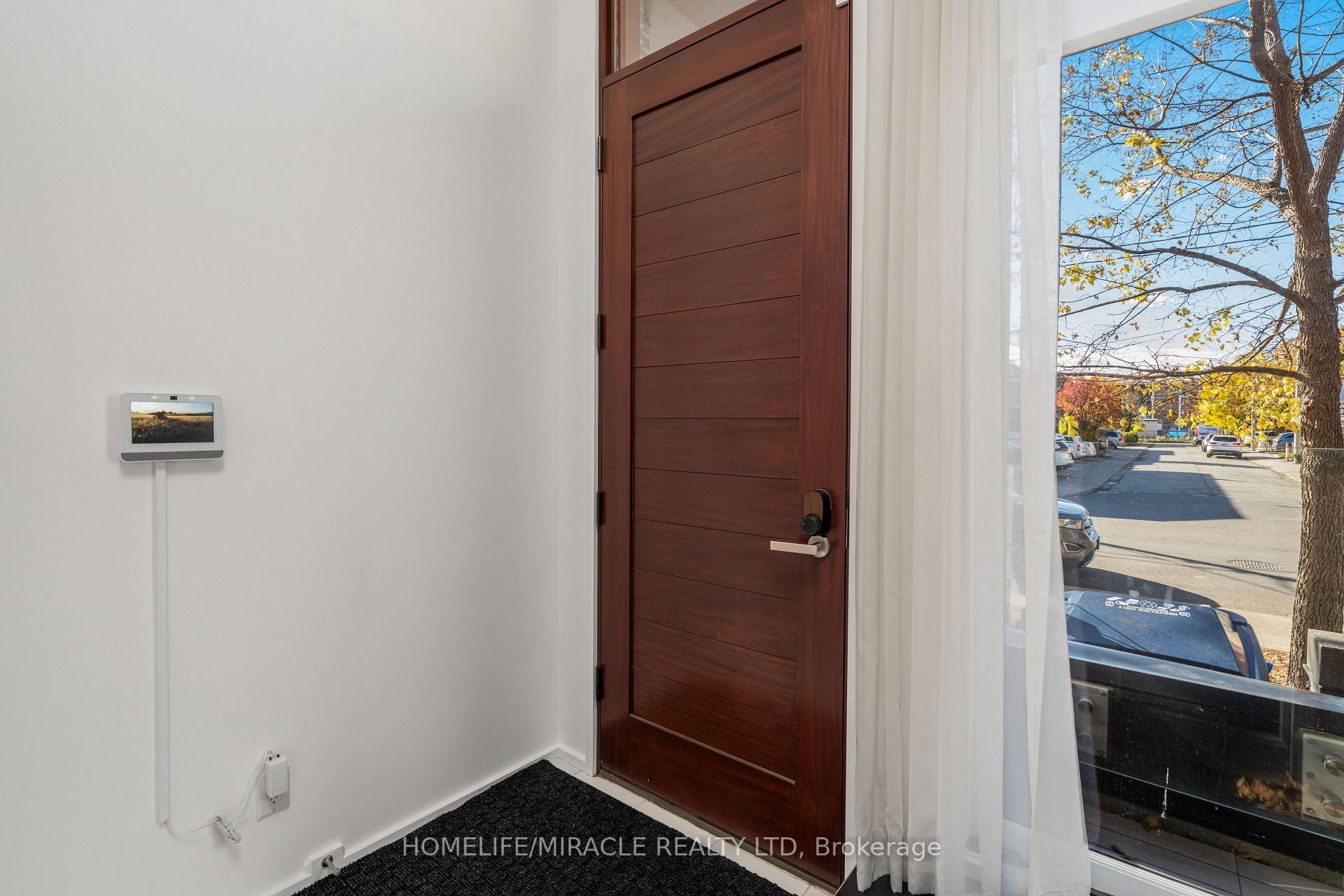 Photo 6 of 249 Claremont Street, Toronto, Trinity-Bellwoods — HOMEH
