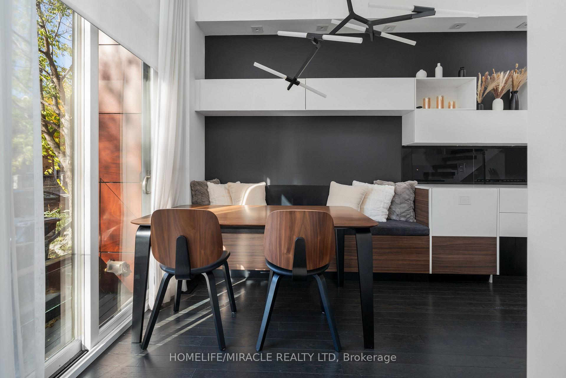 Photo 10 of 249 Claremont Street, Toronto, Trinity-Bellwoods — HOMEH