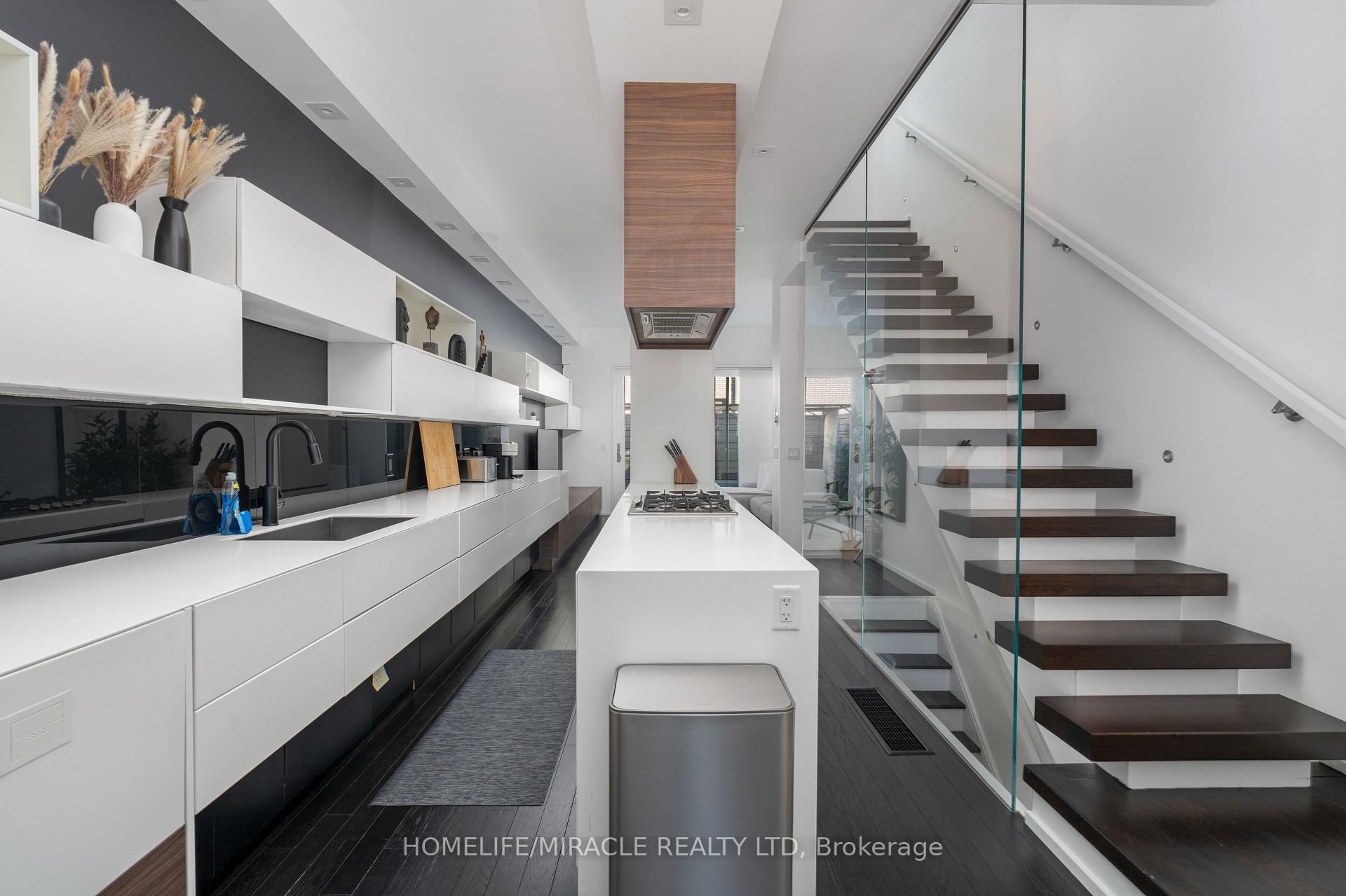 Photo 11 of 249 Claremont Street, Toronto, Trinity-Bellwoods — HOMEH