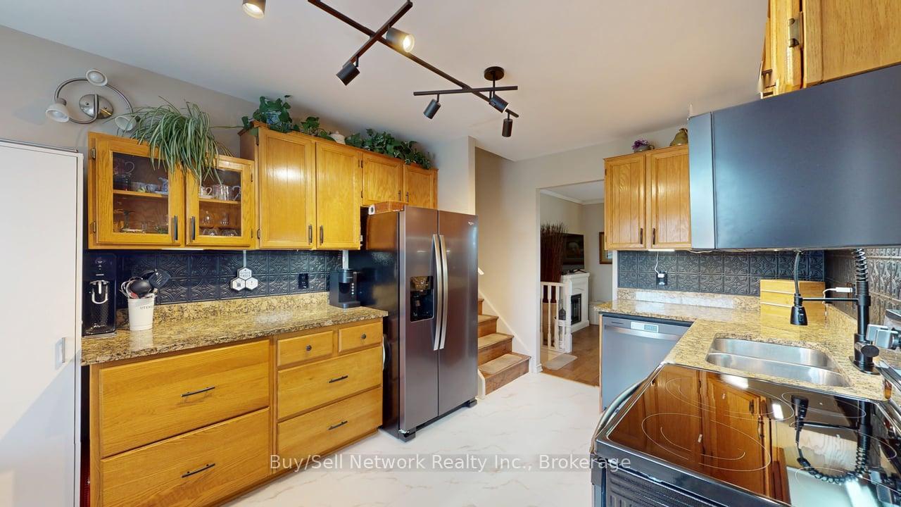 Photo 6 of 2255 Denure Drive, Peterborough, Monaghan Ward 2 — HOMEH