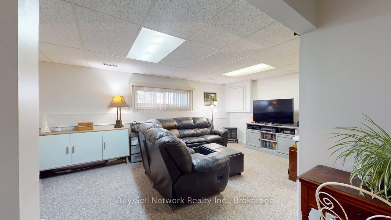 Photo 29 of 2255 Denure Drive, Peterborough, Monaghan Ward 2 — HOMEH