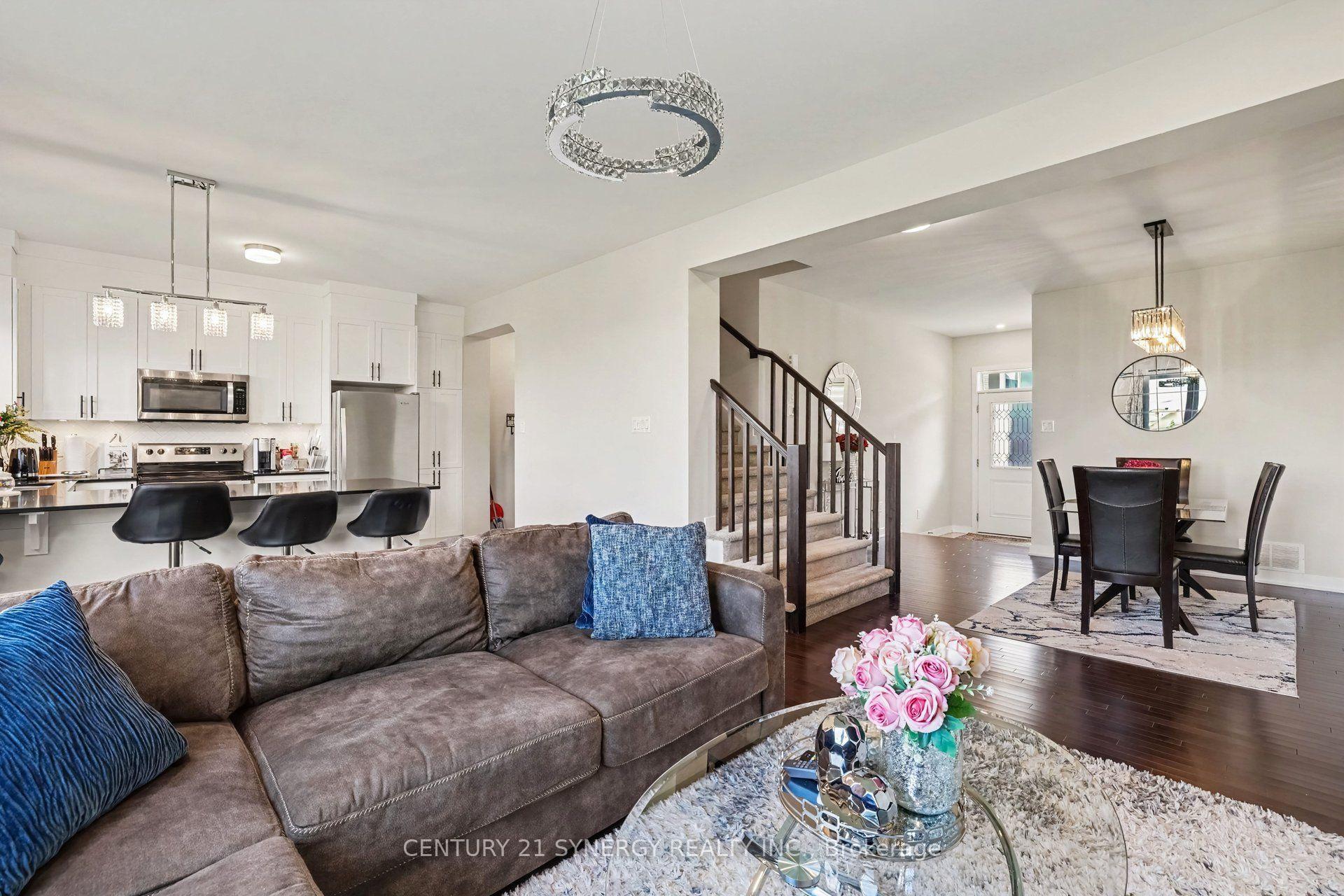 Photo 4 of 320 Canadensis Lane, Ottawa, Barrhaven - Half Moon Bay — HOMEH
