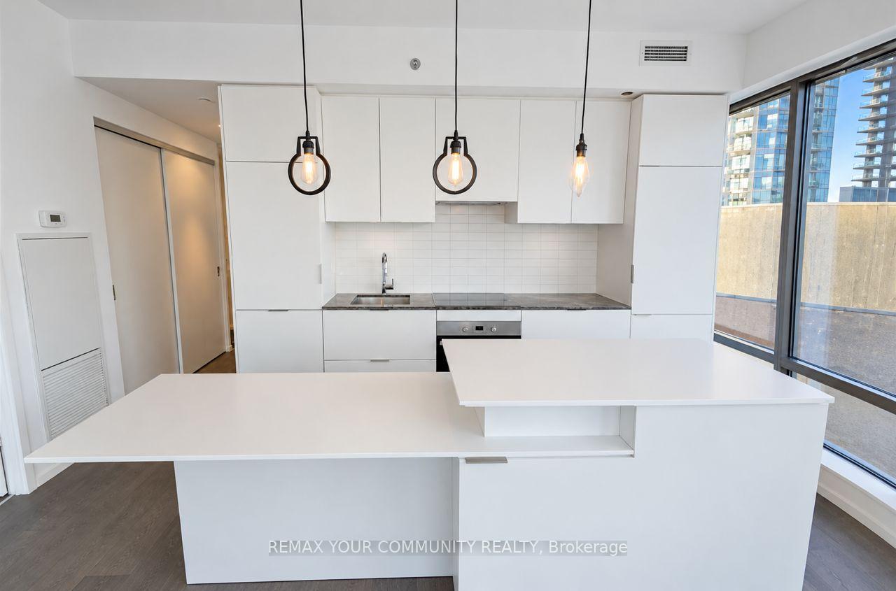 Photo 4 of Unit 1708, 5 St Joseph Street, Toronto, Bay Street Corridor — HOMEH