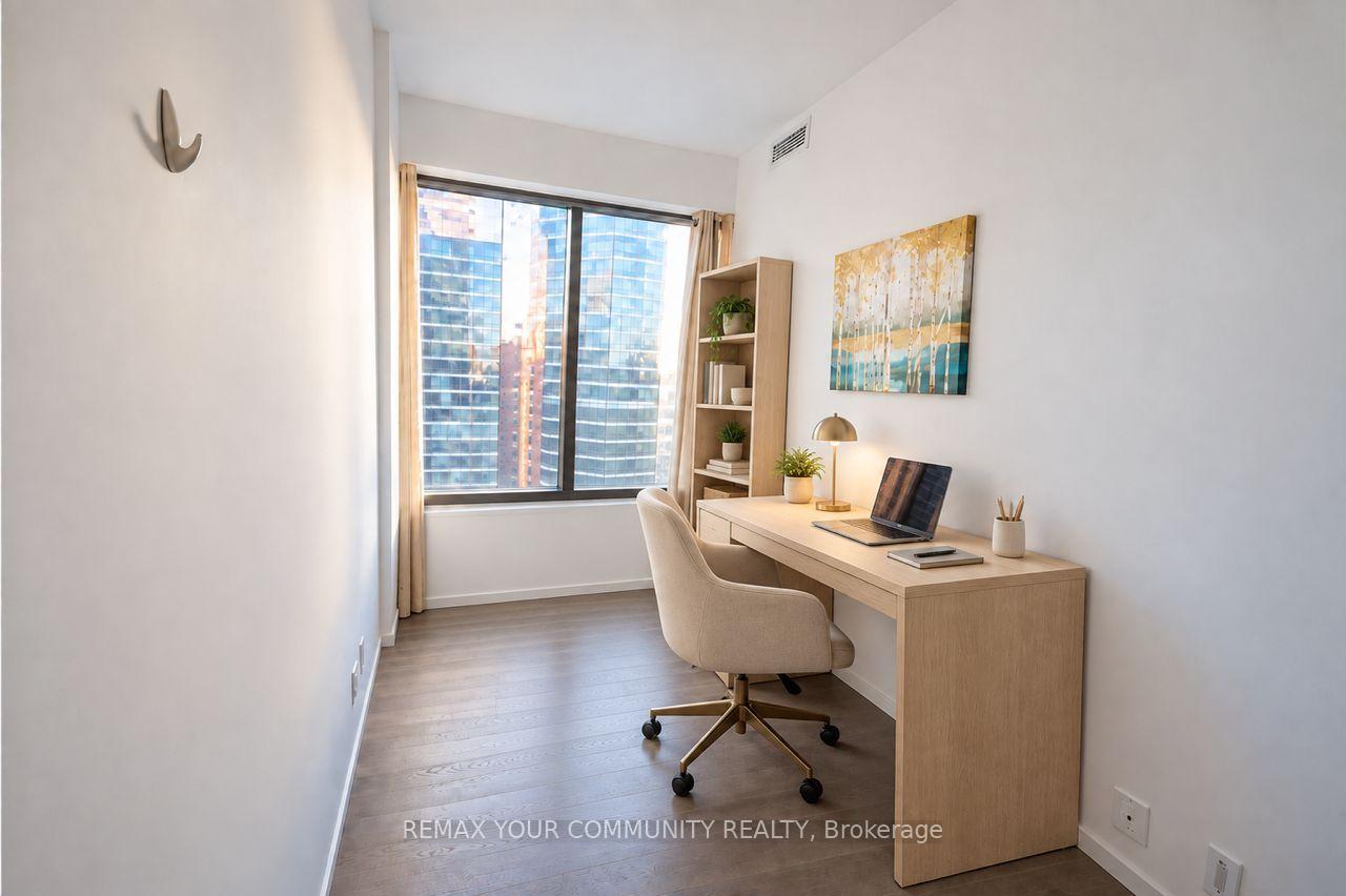 Photo 6 of Unit 1708, 5 St Joseph Street, Toronto, Bay Street Corridor — HOMEH