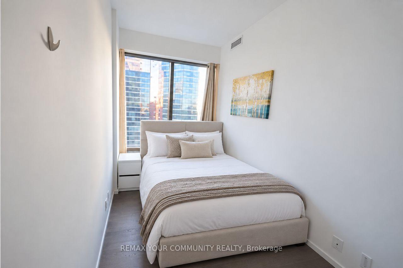 Photo 7 of Unit 1708, 5 St Joseph Street, Toronto, Bay Street Corridor — HOMEH