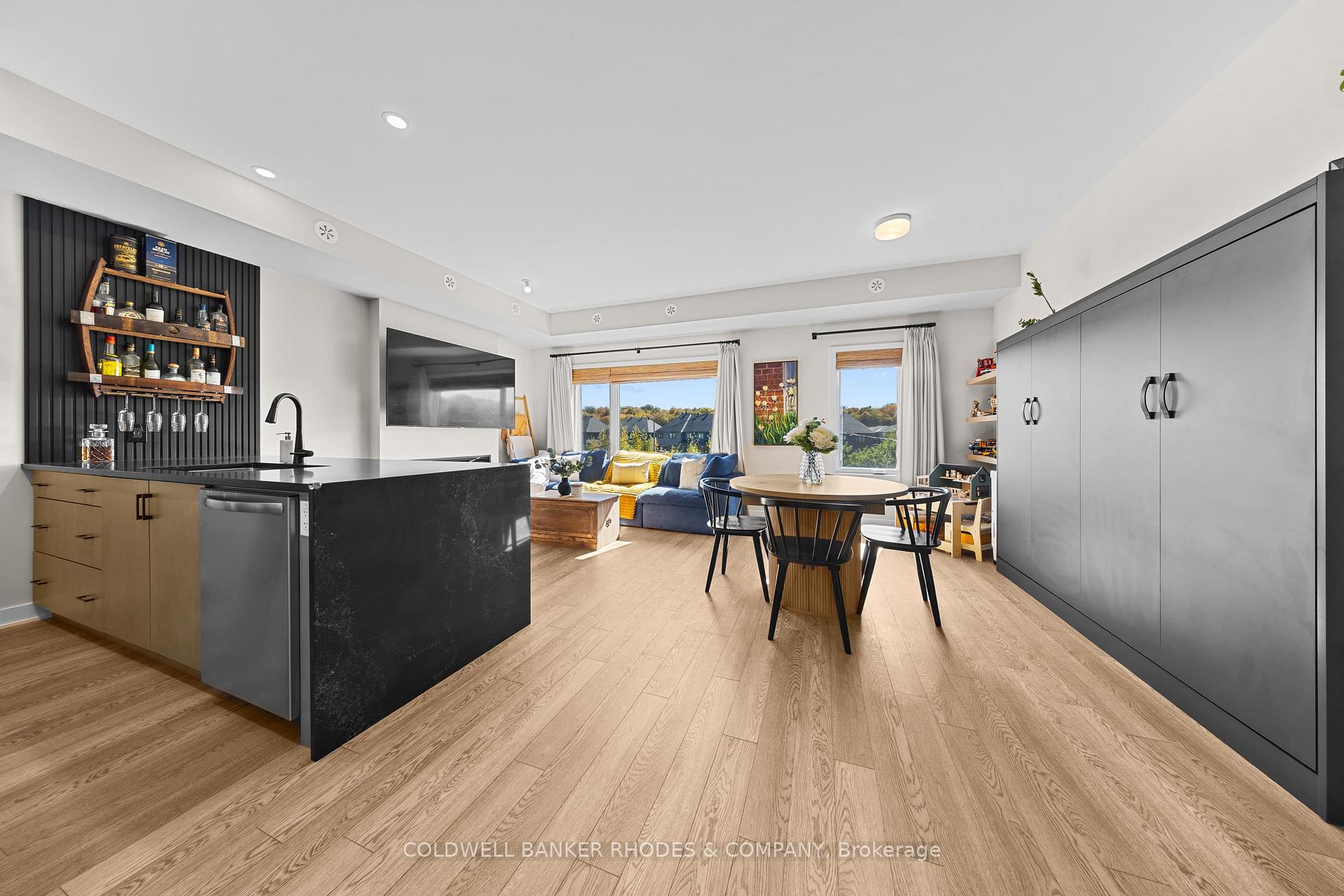 Photo 5 of 704 Mishi Private, Ottawa, CFB Rockcliffe and Area — HOMEH