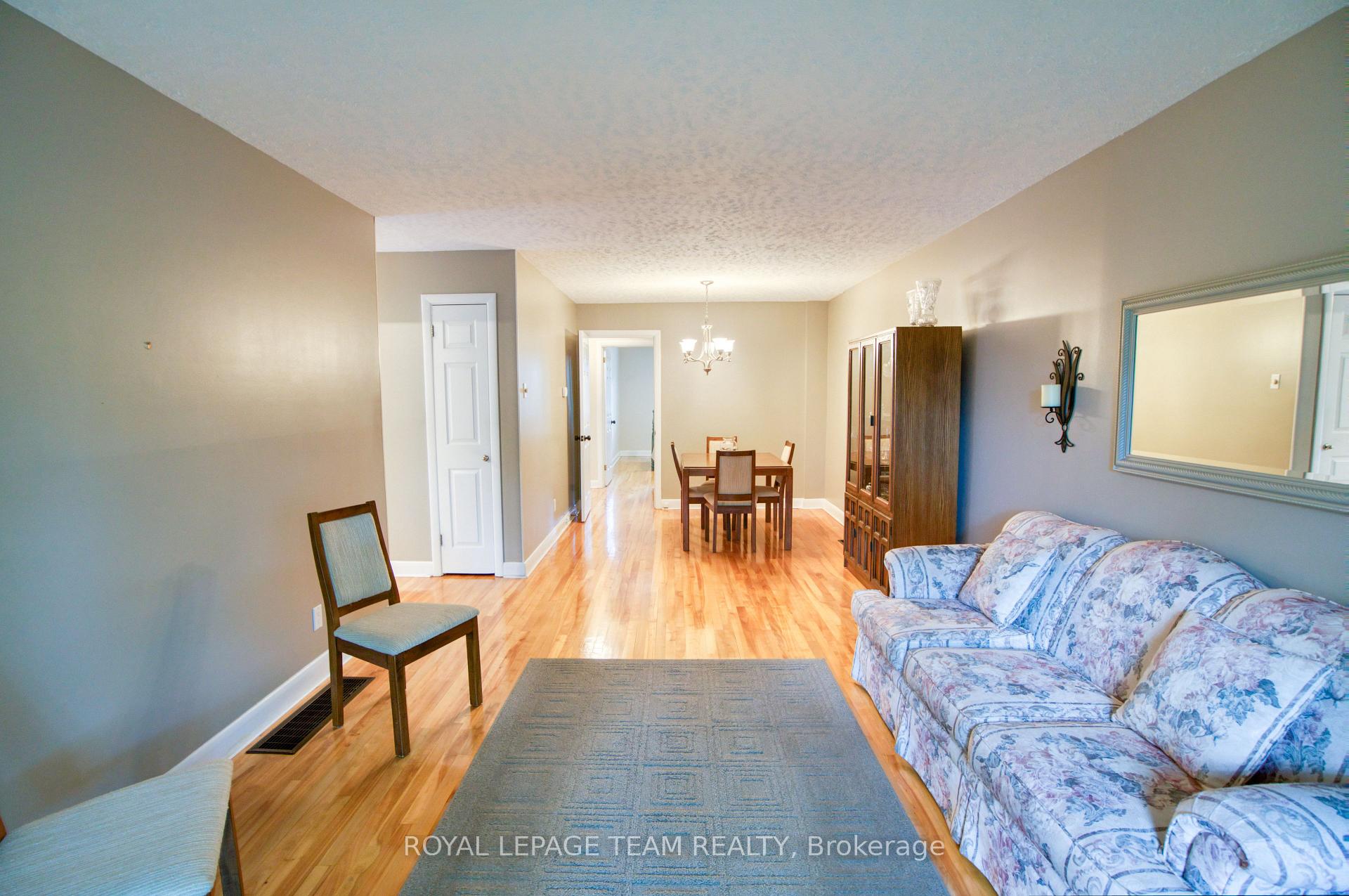 Photo 8 of 1072 Aldea Avenue, Ottawa, Billings Bridge — HOMEH