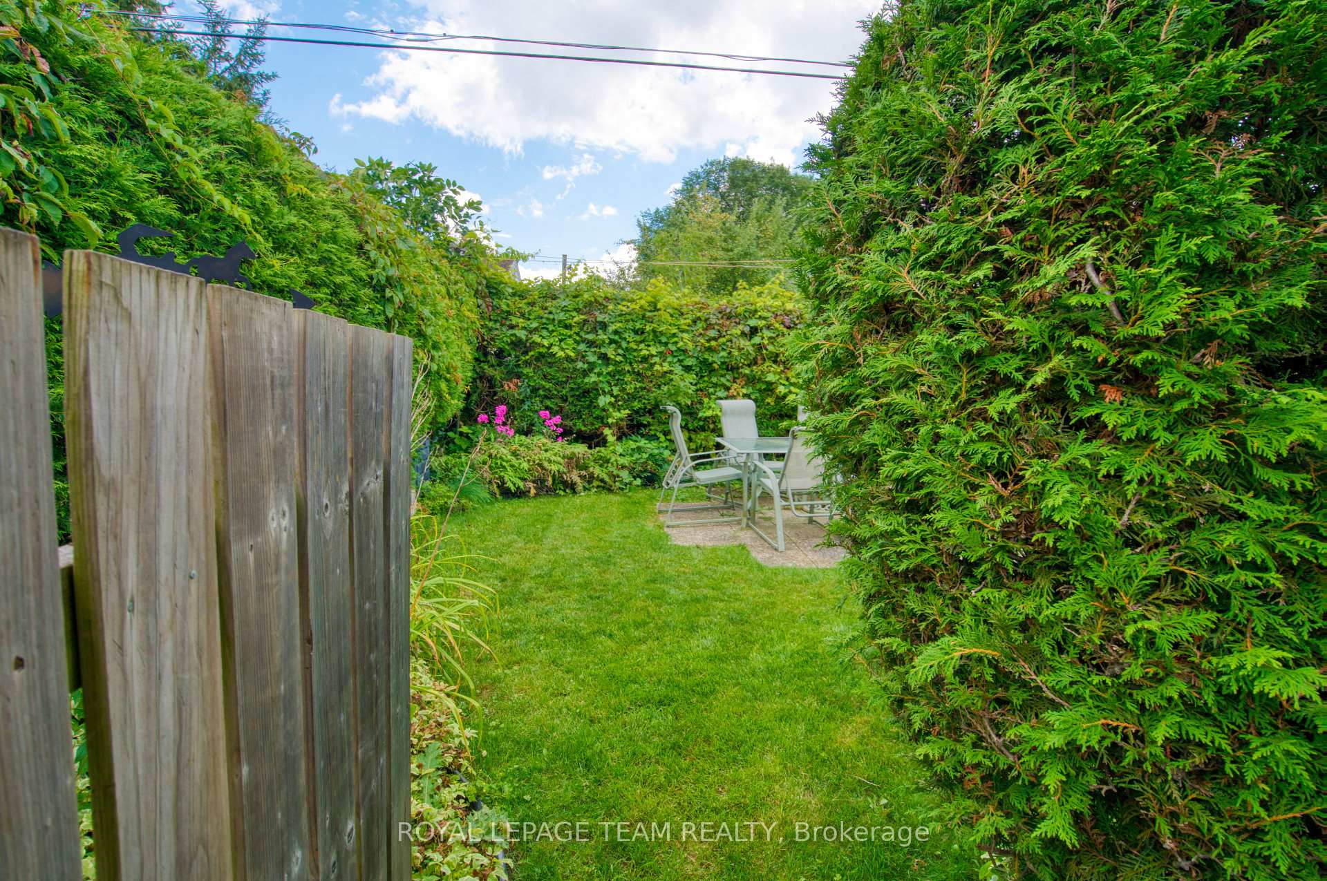 Photo 25 of 1072 Aldea Avenue, Ottawa, Billings Bridge — HOMEH