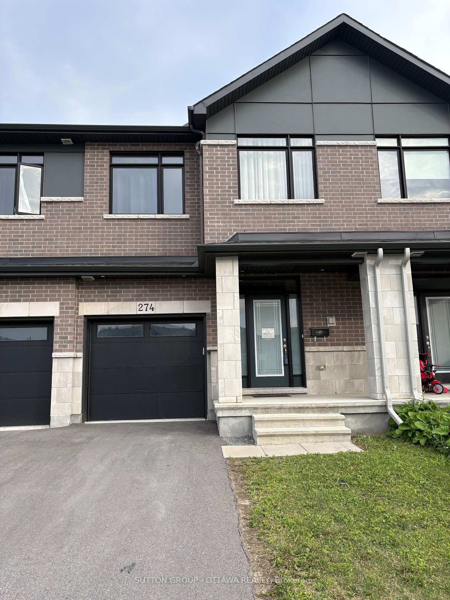 Photo 2 of 274 Darjeeling Avenue, Ottawa, Barrhaven - Heritage Park — HOMEH
