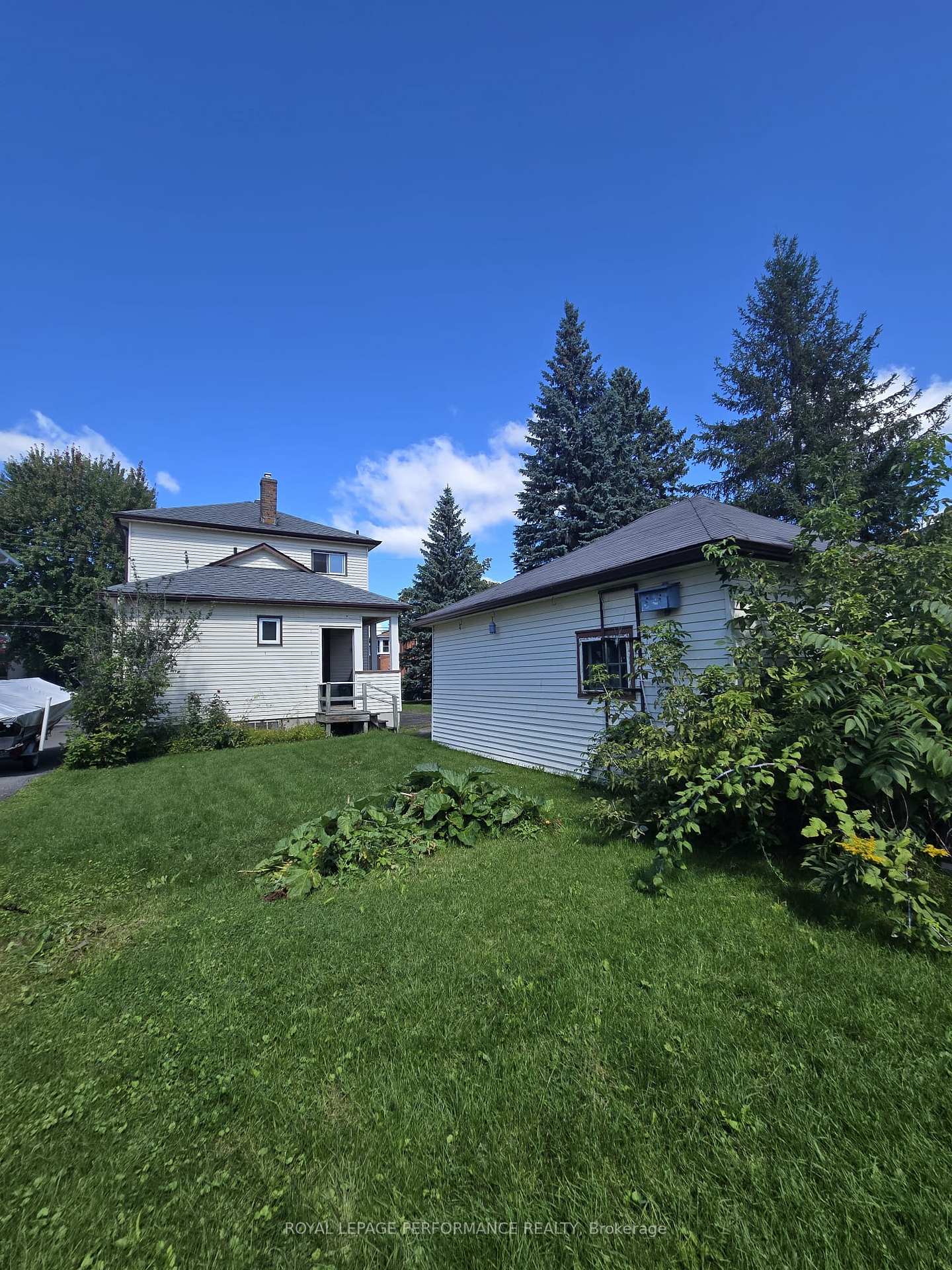 Photo 3 of 436 Fourth Street E, Cornwall, Cornwall — HOMEH