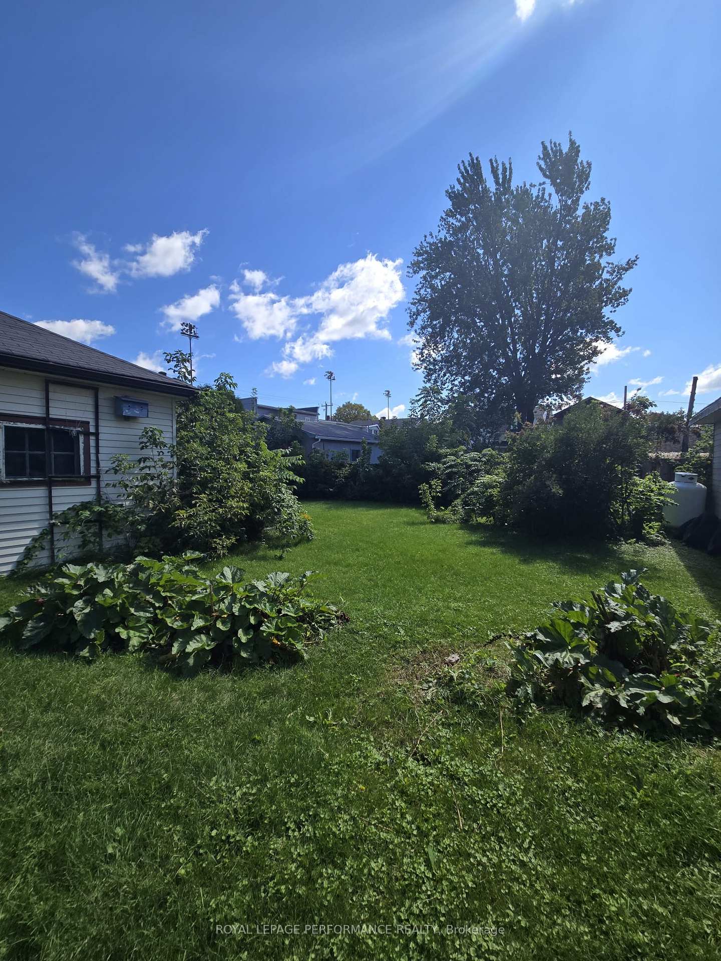 Photo 4 of 436 Fourth Street E, Cornwall, Cornwall — HOMEH