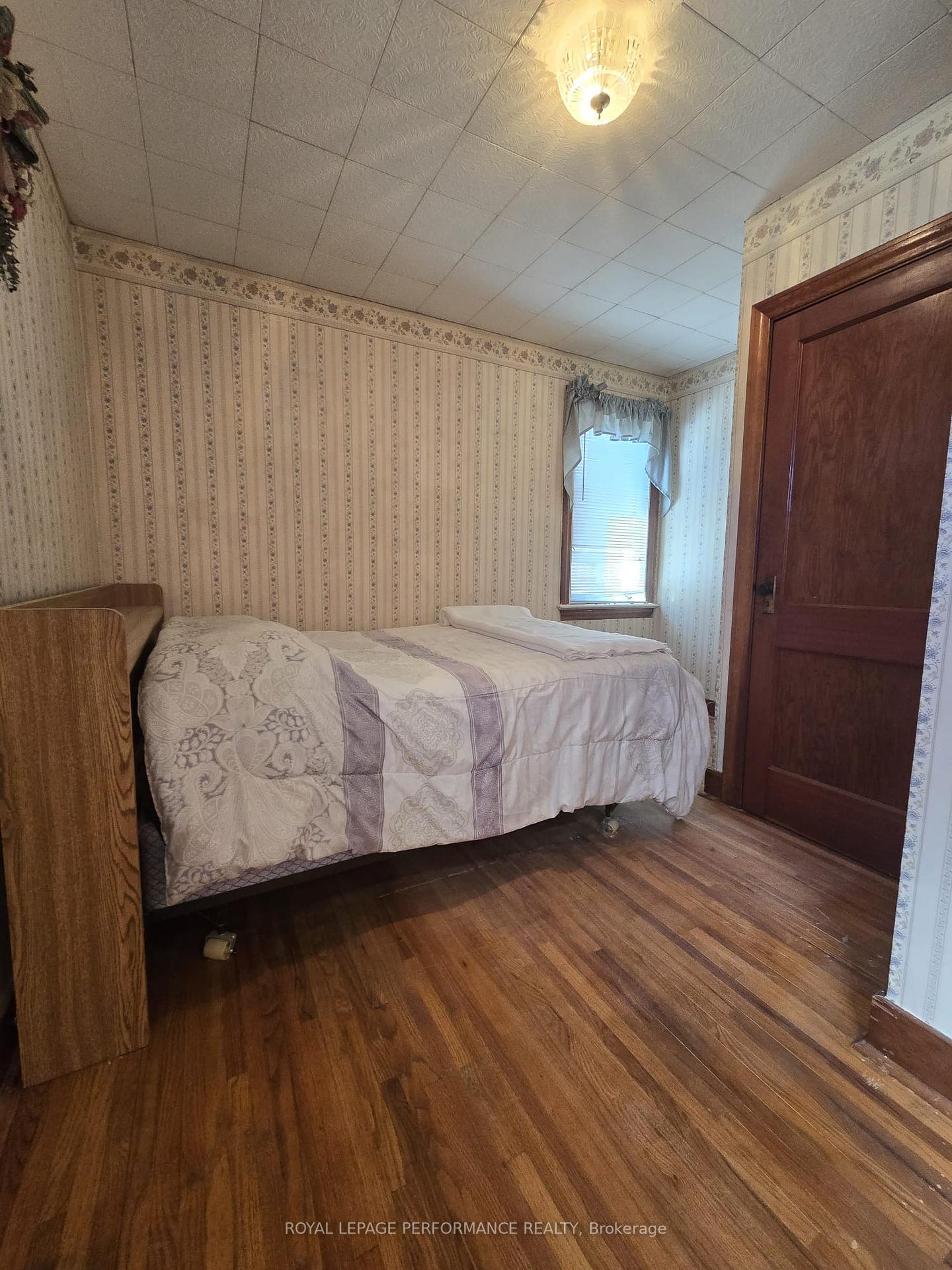 Photo 24 of 436 Fourth Street E, Cornwall, Cornwall — HOMEH