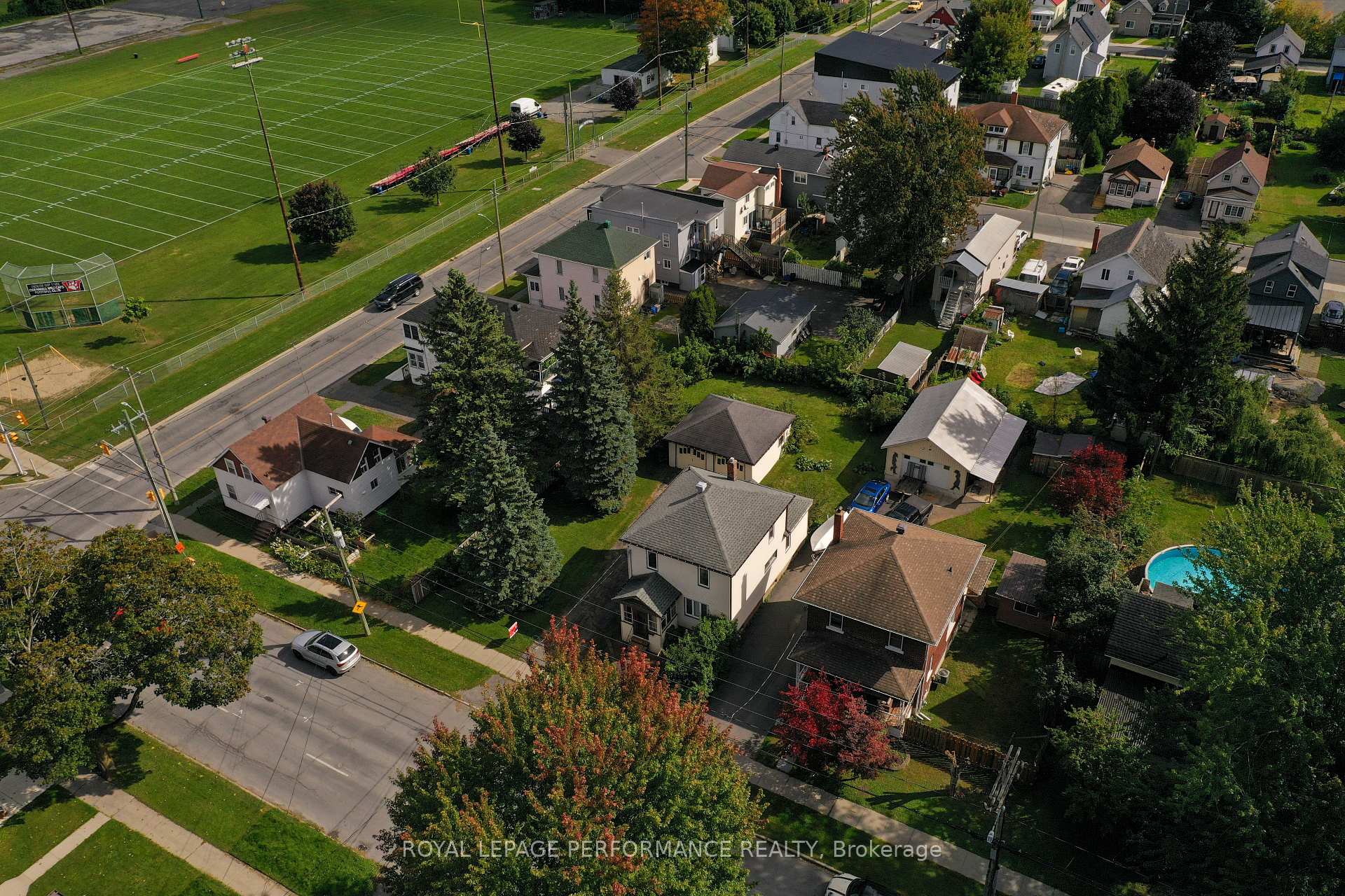 Photo 35 of 436 Fourth Street E, Cornwall, Cornwall — HOMEH