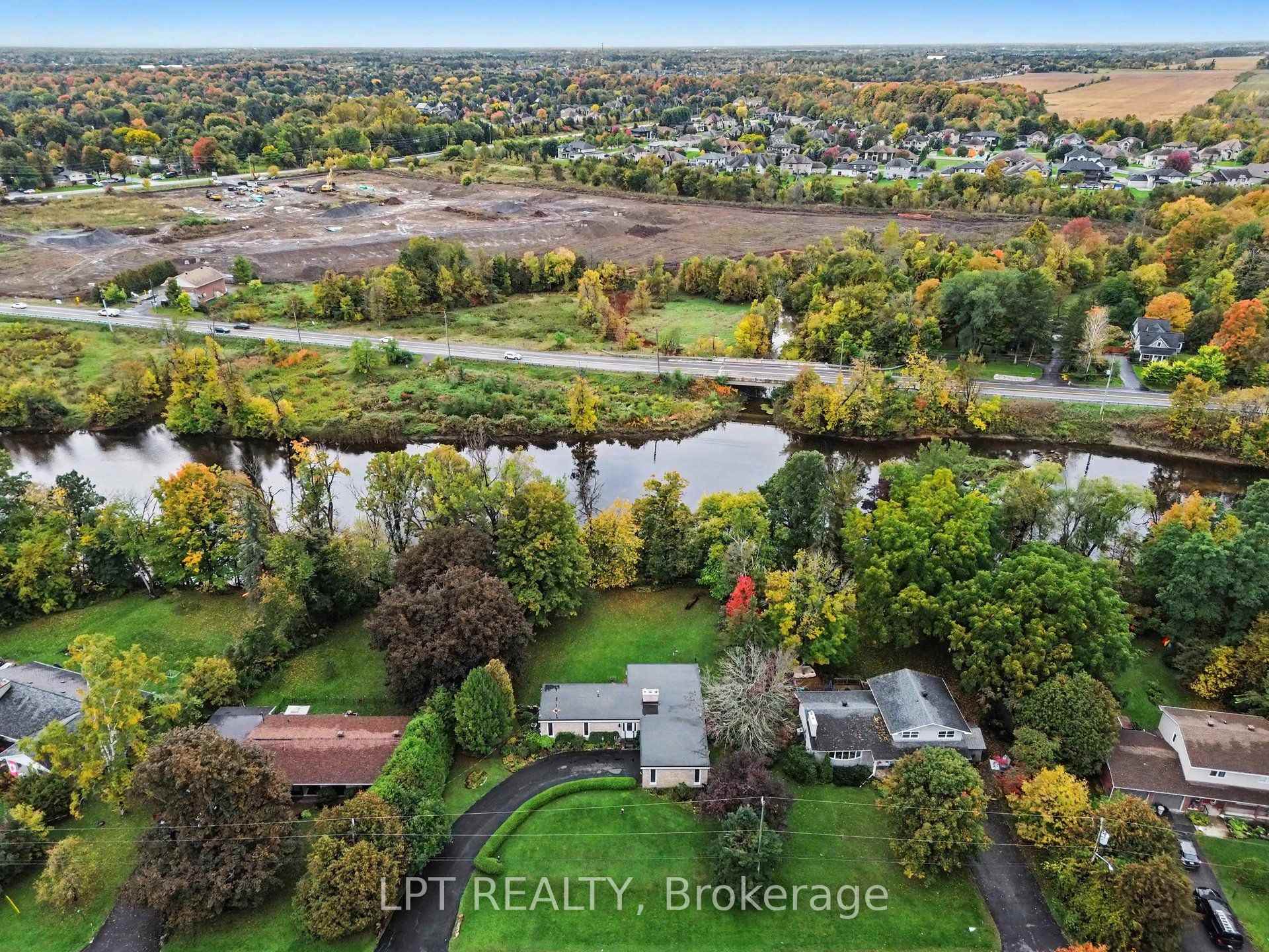Photo 5 of 5408 West River Drive, Ottawa, Manotick Long Island & Nicholls Island — HOMEH