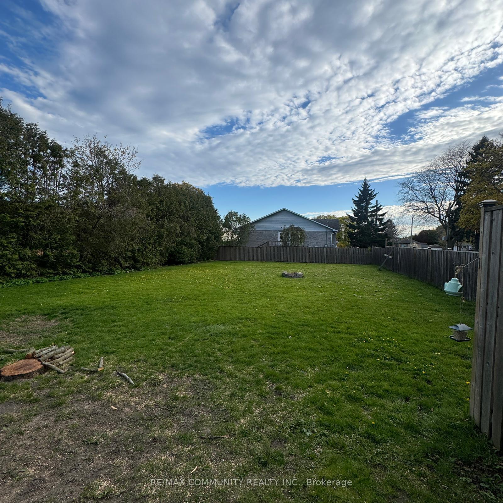 Photo 7 of Unit Basement, 108 Ontario Street, Clarington, Bowmanville — HOMEH