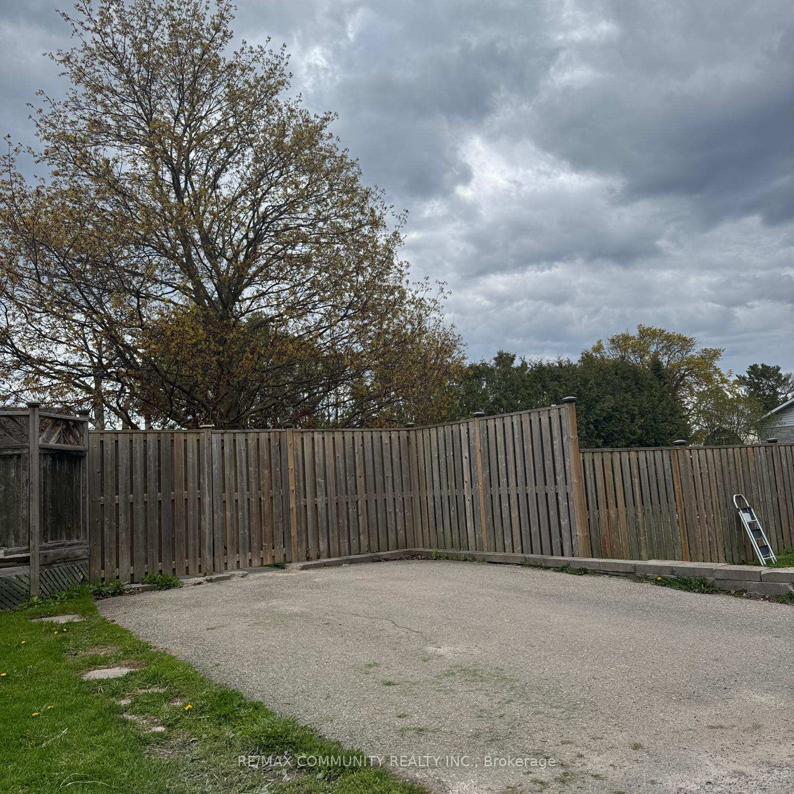 Photo 8 of Unit Basement, 108 Ontario Street, Clarington, Bowmanville — HOMEH