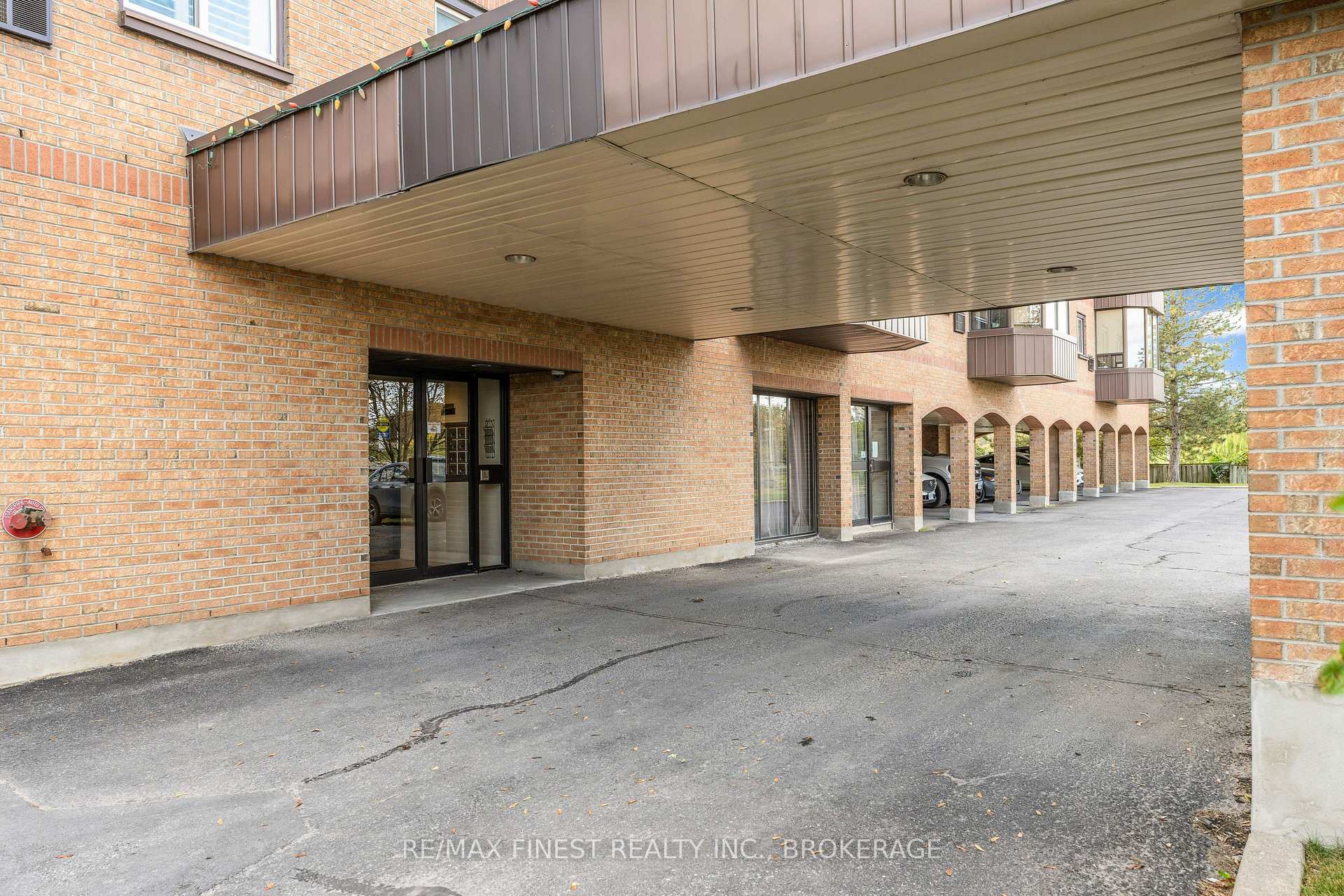 Photo 2 of Unit 307, 649 Davis Drive, Kingston, East Gardiners Rd — HOMEH