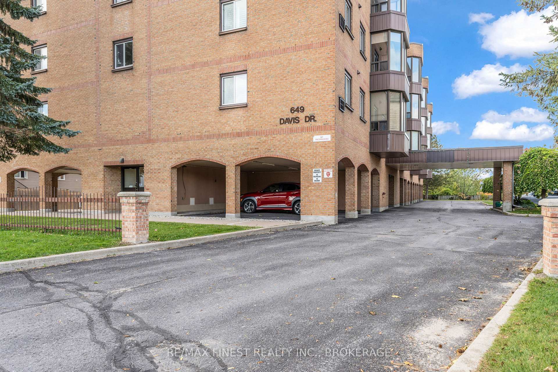 Photo 3 of Unit 307, 649 Davis Drive, Kingston, East Gardiners Rd — HOMEH