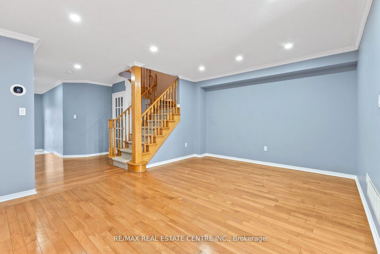 Photo 6 of Unit Upper, 5382 Longhouse Crescent, Mississauga, Hurontario — HOMEH