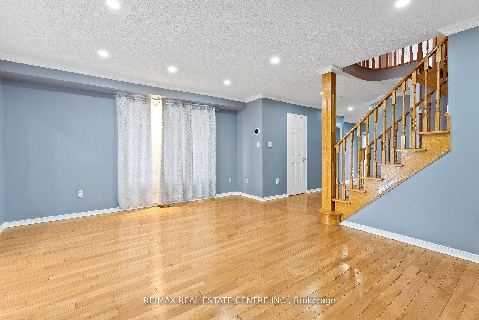 Photo 7 of Unit Upper, 5382 Longhouse Crescent, Mississauga, Hurontario — HOMEH