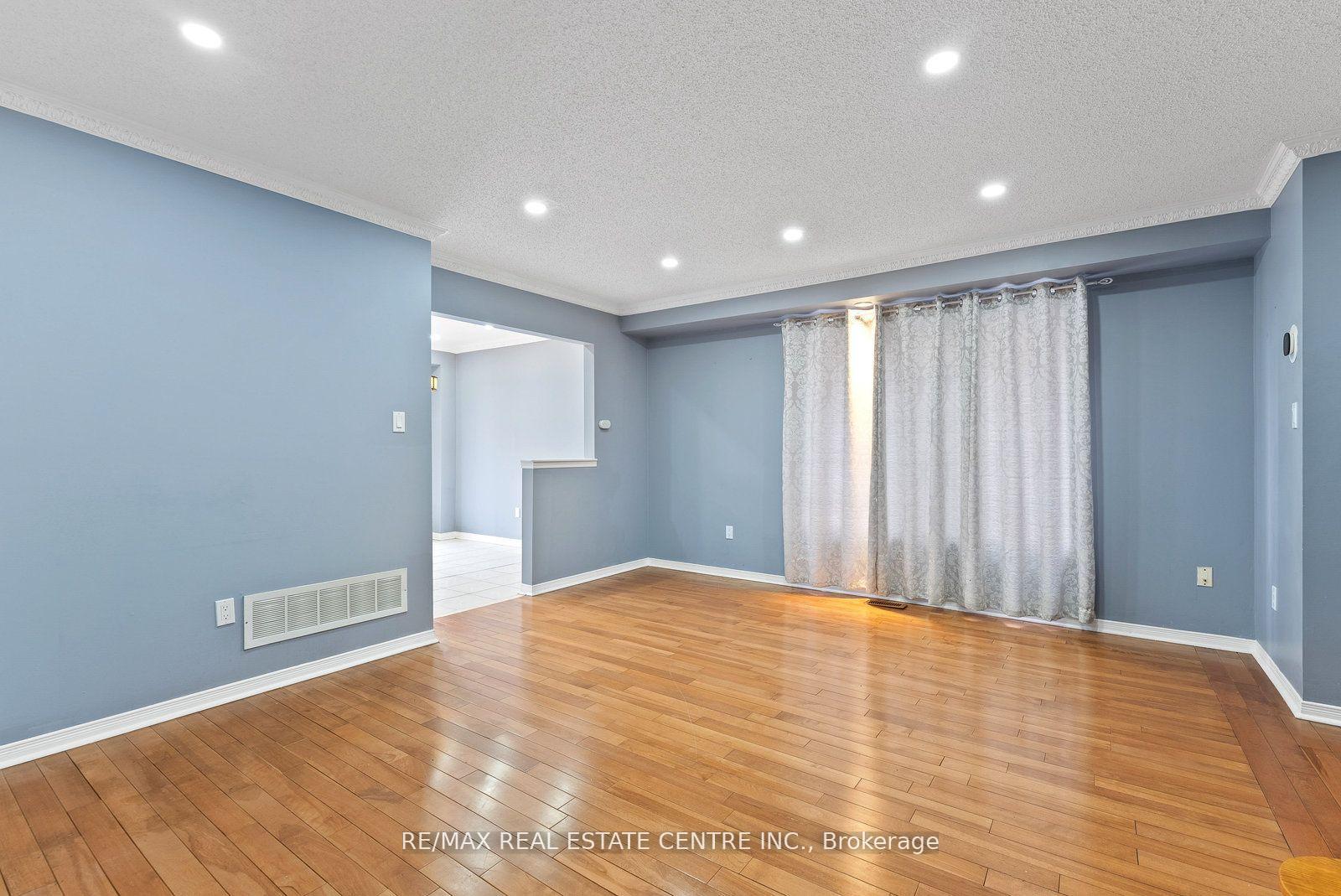 Photo 9 of Unit Upper, 5382 Longhouse Crescent, Mississauga, Hurontario — HOMEH