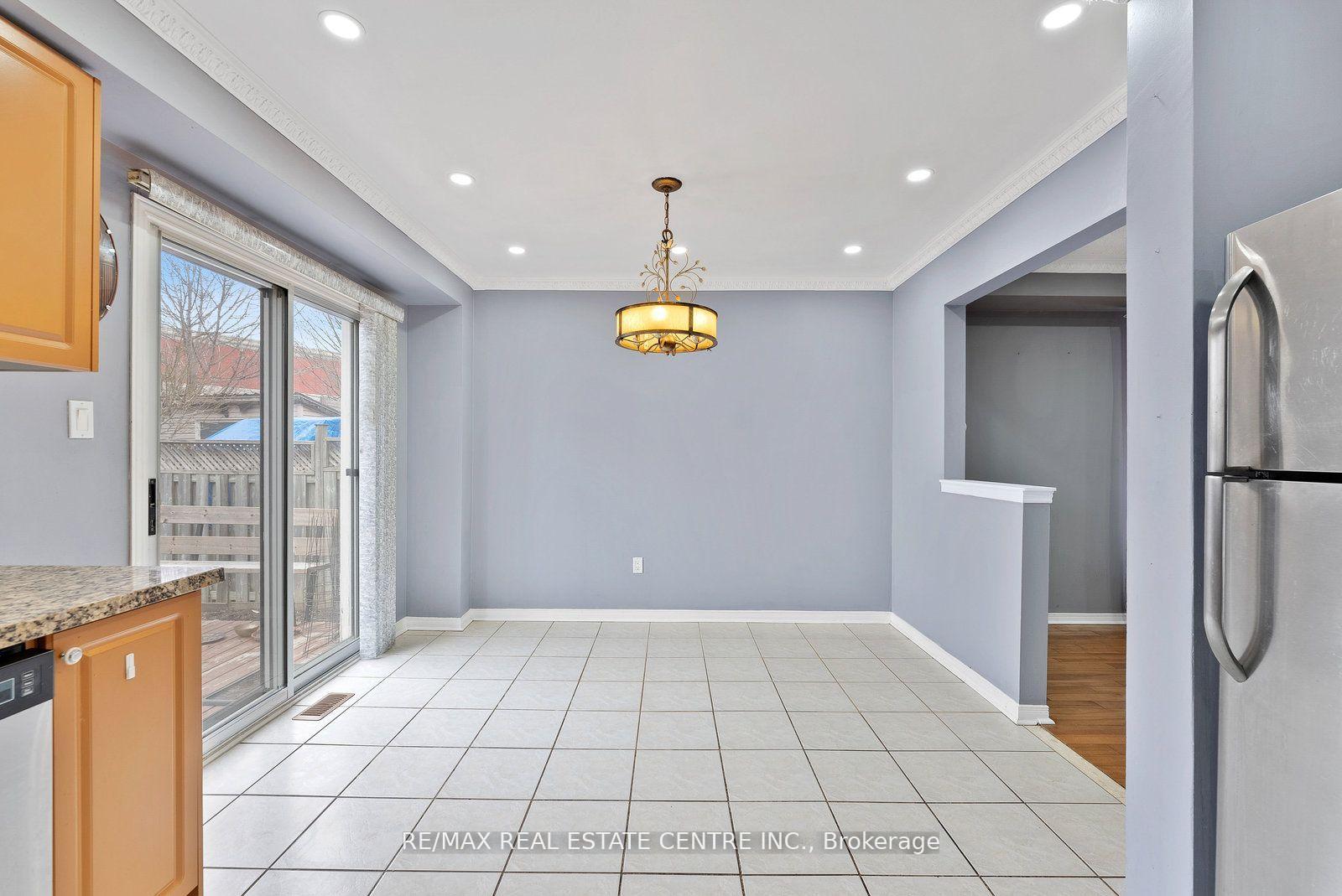 Photo 14 of Unit Upper, 5382 Longhouse Crescent, Mississauga, Hurontario — HOMEH