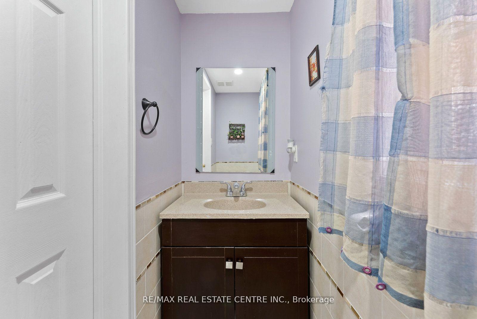 Photo 18 of Unit Upper, 5382 Longhouse Crescent, Mississauga, Hurontario — HOMEH