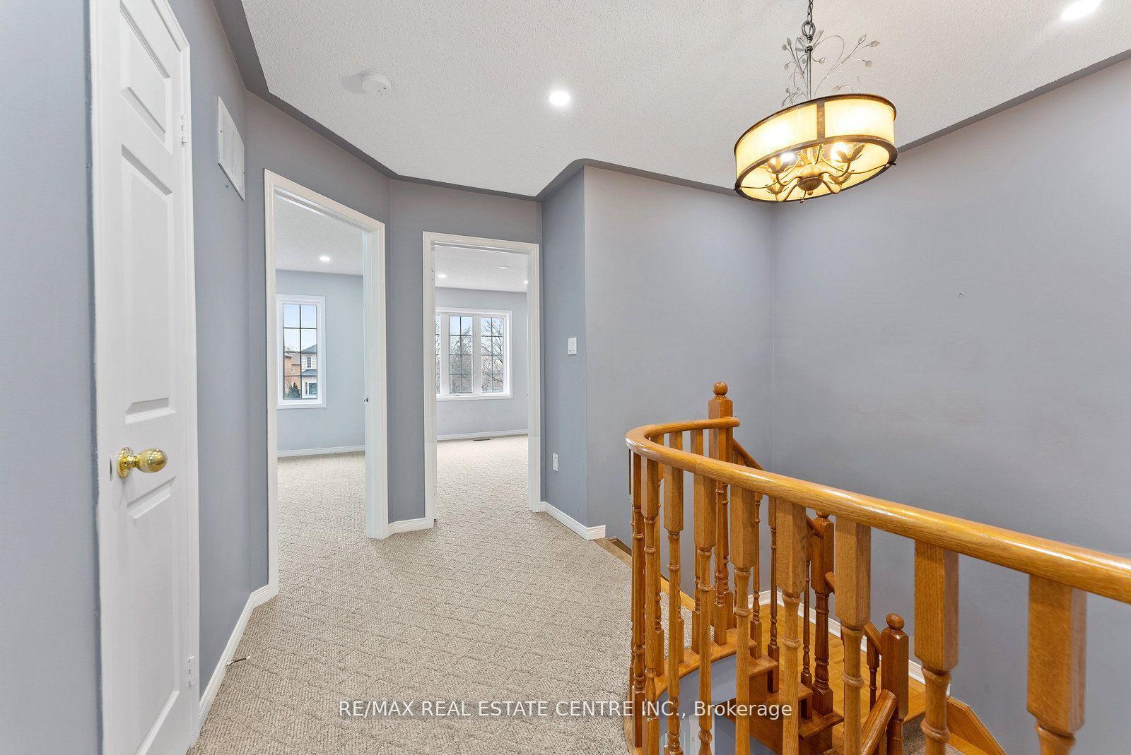 Photo 21 of Unit Upper, 5382 Longhouse Crescent, Mississauga, Hurontario — HOMEH