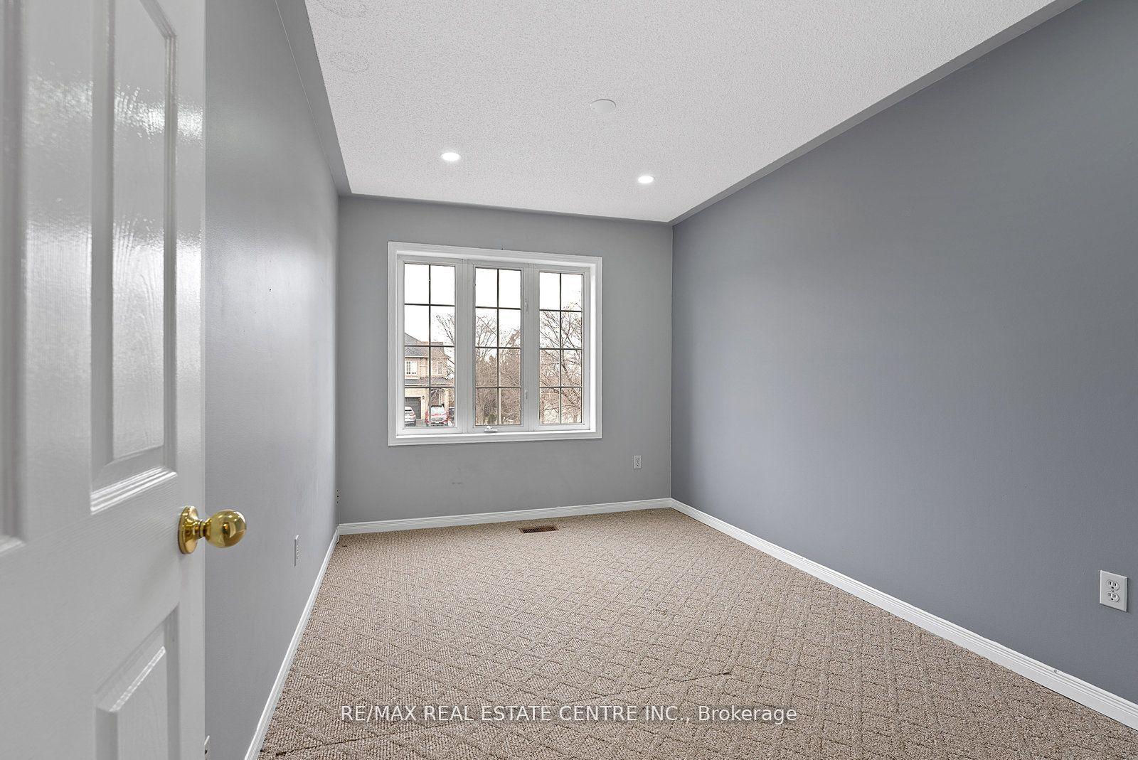 Photo 30 of Unit Upper, 5382 Longhouse Crescent, Mississauga, Hurontario — HOMEH