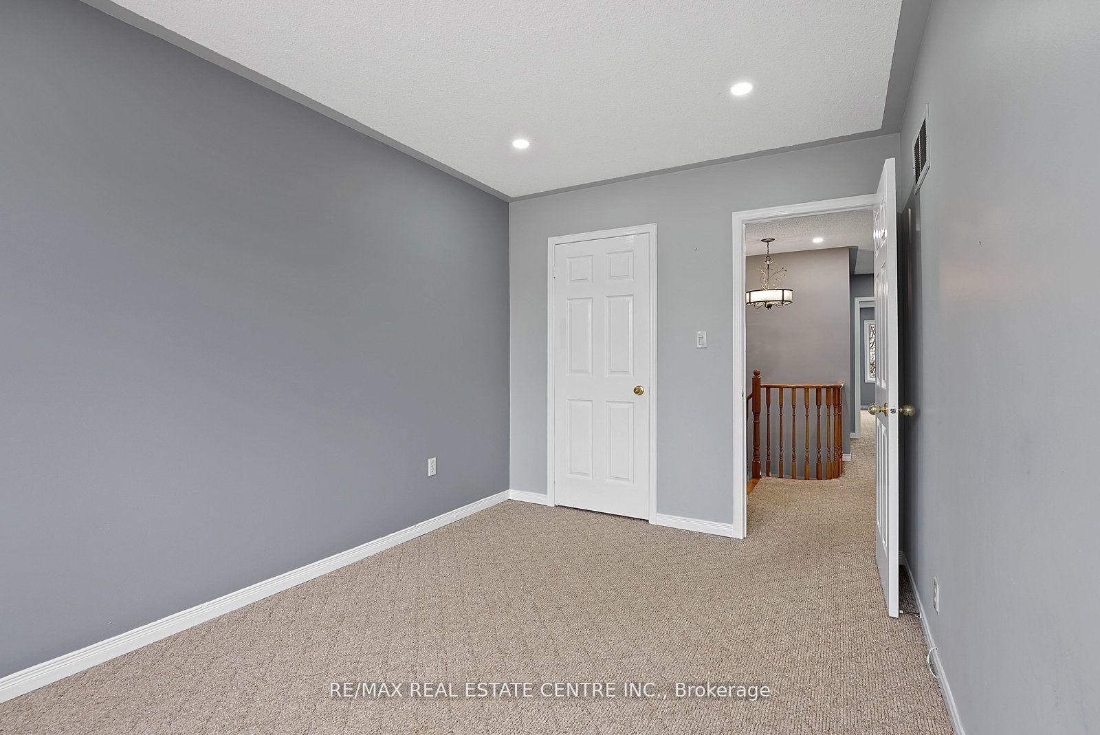 Photo 33 of Unit Upper, 5382 Longhouse Crescent, Mississauga, Hurontario — HOMEH