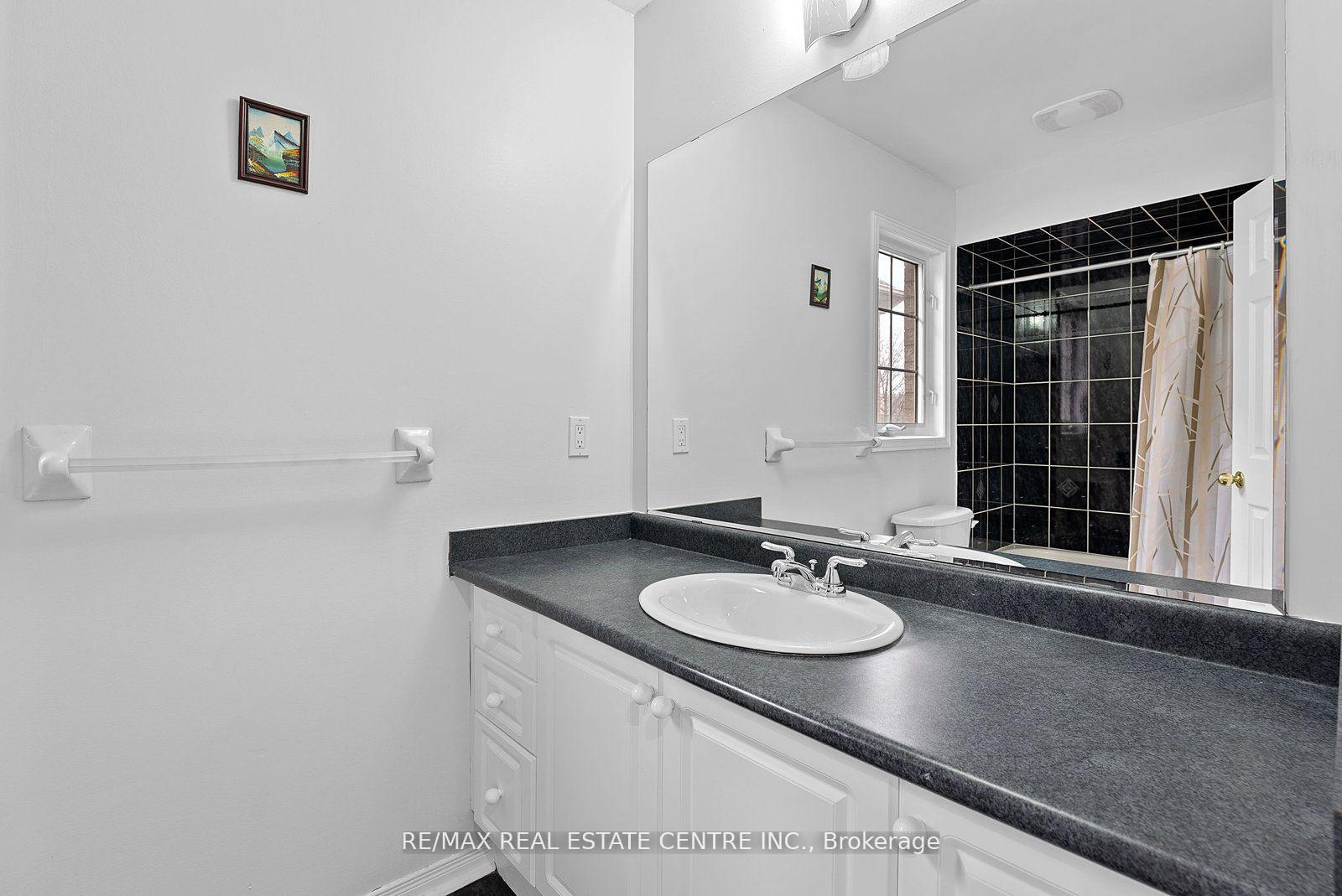 Photo 39 of Unit Upper, 5382 Longhouse Crescent, Mississauga, Hurontario — HOMEH