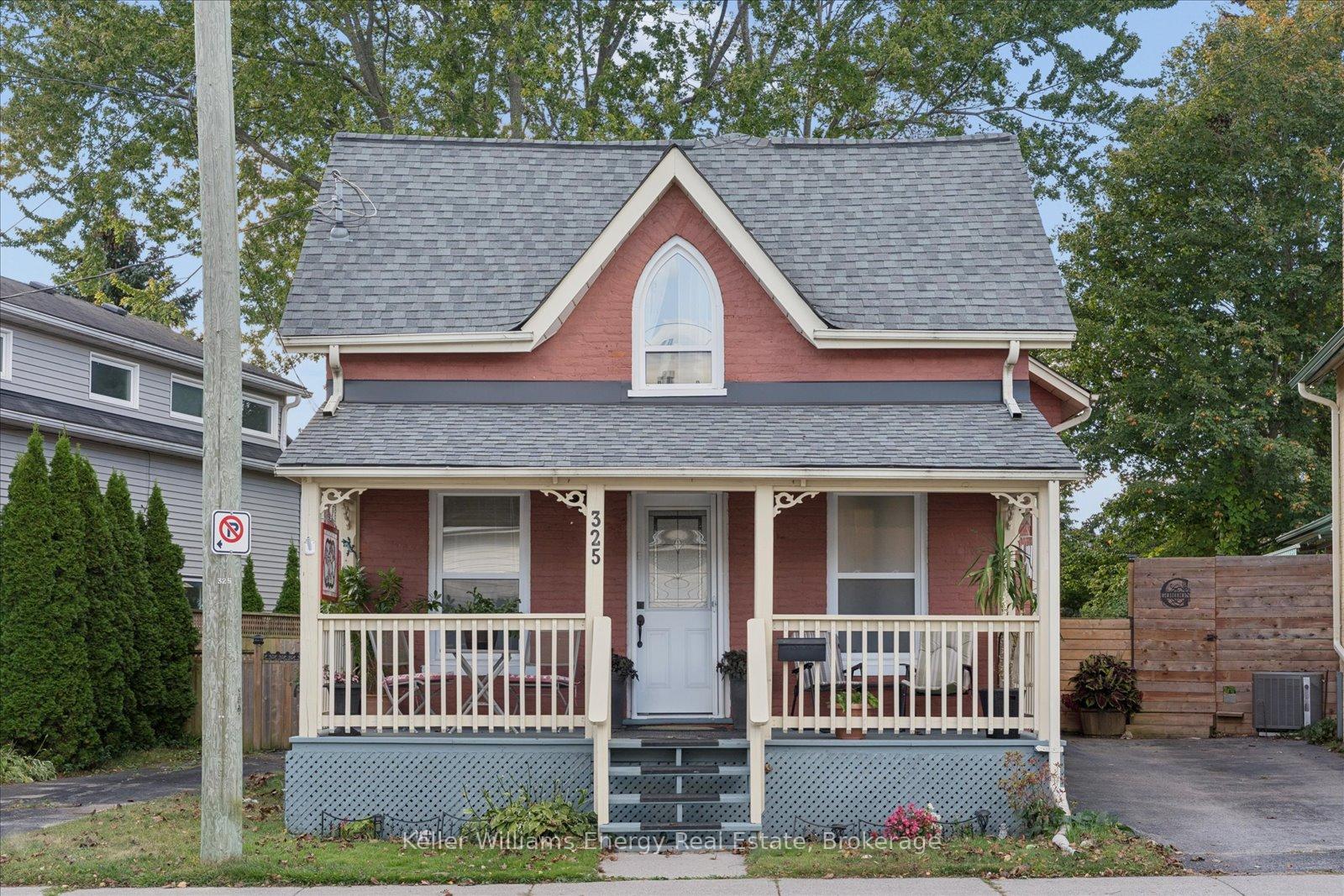 Photo of 325 Ball Street