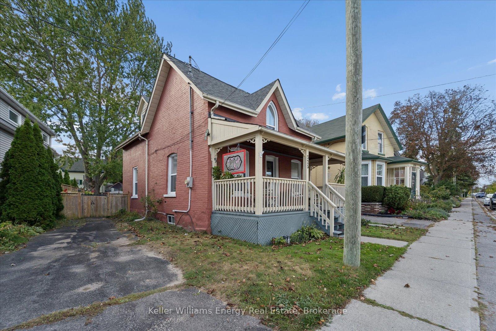 Photo 2 of 325 Ball Street, Cobourg — HOMEH