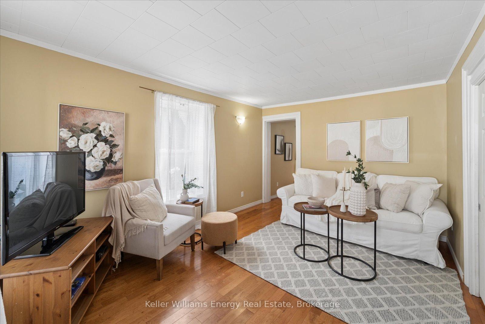 Photo 7 of 325 Ball Street, Cobourg — HOMEH