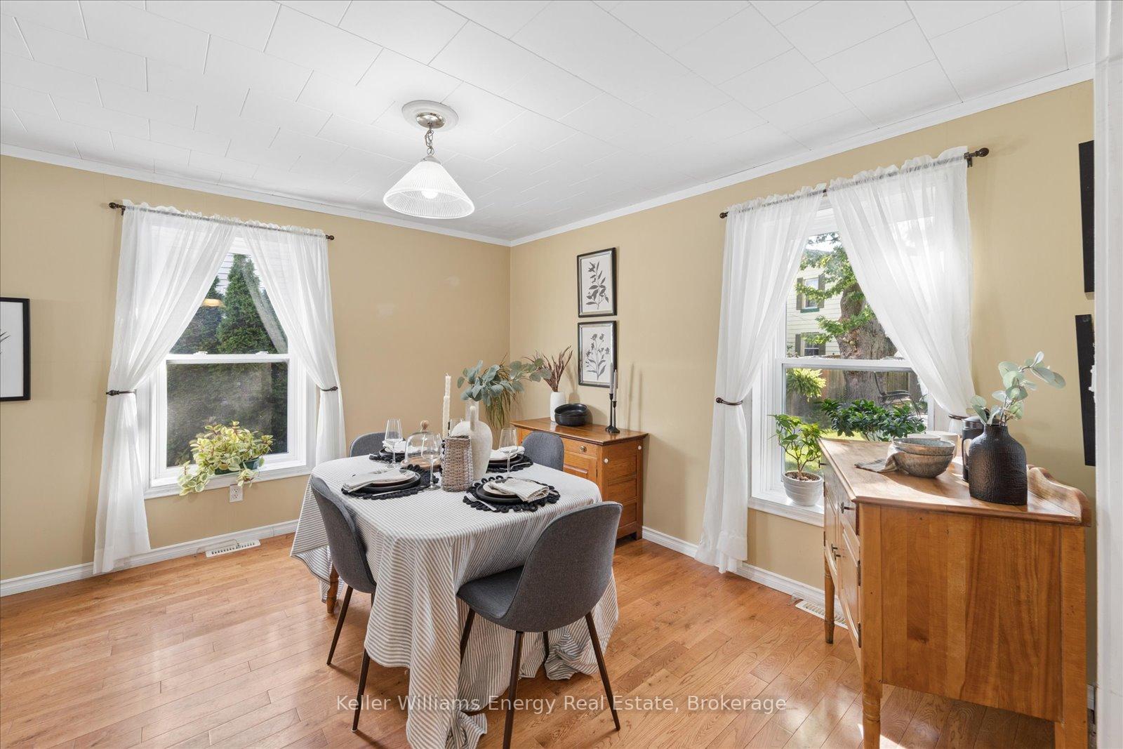 Photo 10 of 325 Ball Street, Cobourg — HOMEH