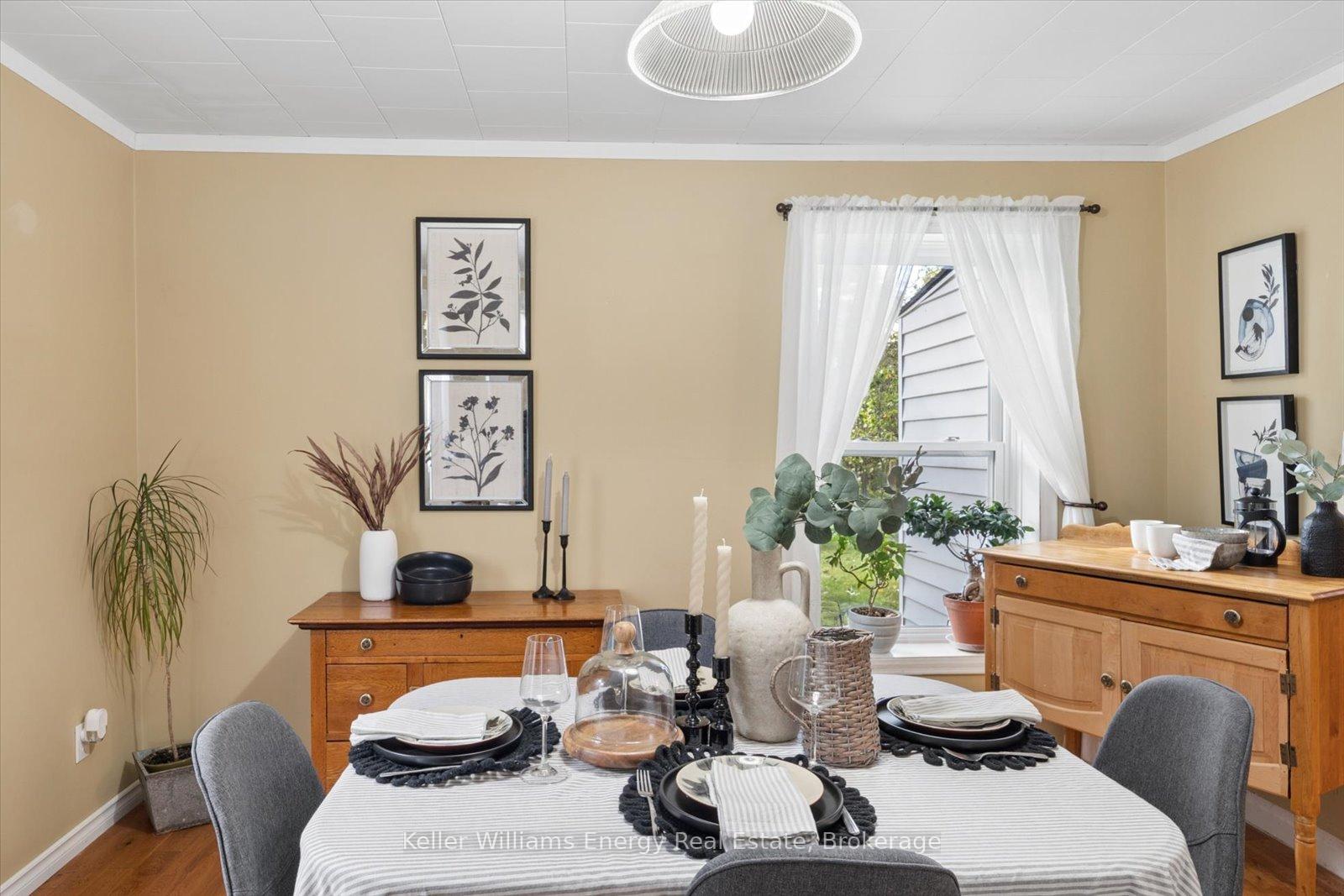 Photo 11 of 325 Ball Street, Cobourg — HOMEH