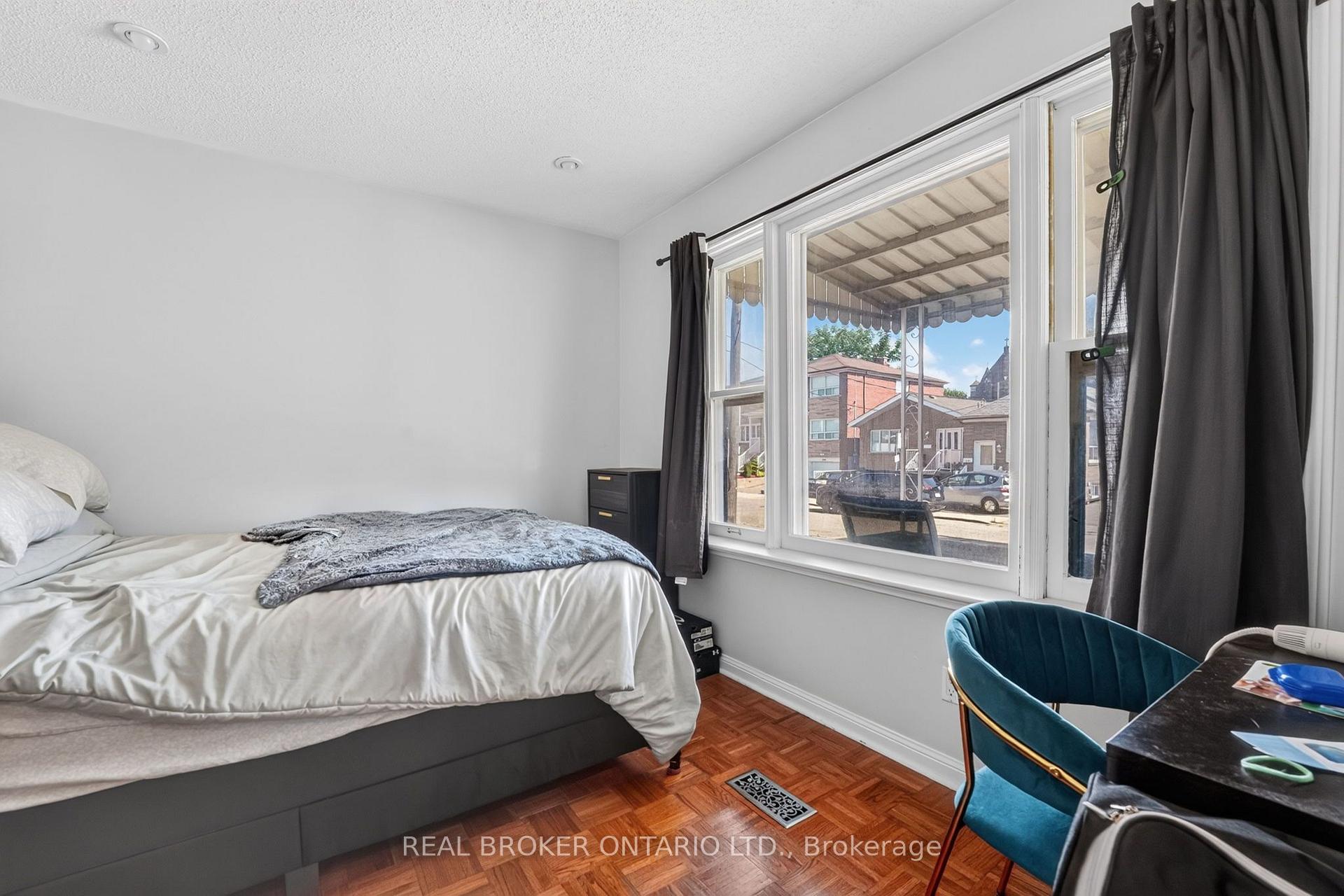 Photo 13 of 238 Chambers Avenue, Toronto, Keelesdale-Eglinton West — HOMEH