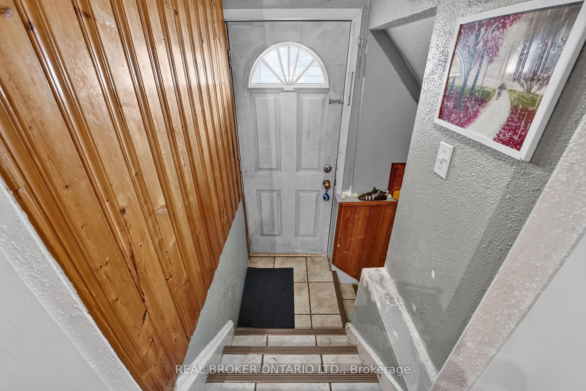 Photo 28 of 238 Chambers Avenue, Toronto, Keelesdale-Eglinton West — HOMEH