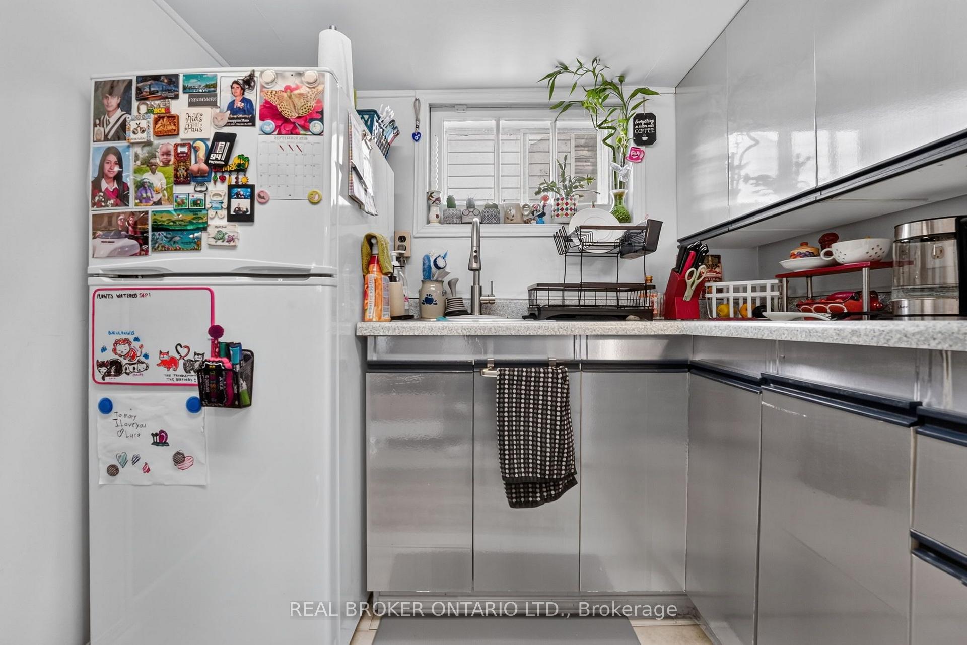 Photo 34 of 238 Chambers Avenue, Toronto, Keelesdale-Eglinton West — HOMEH