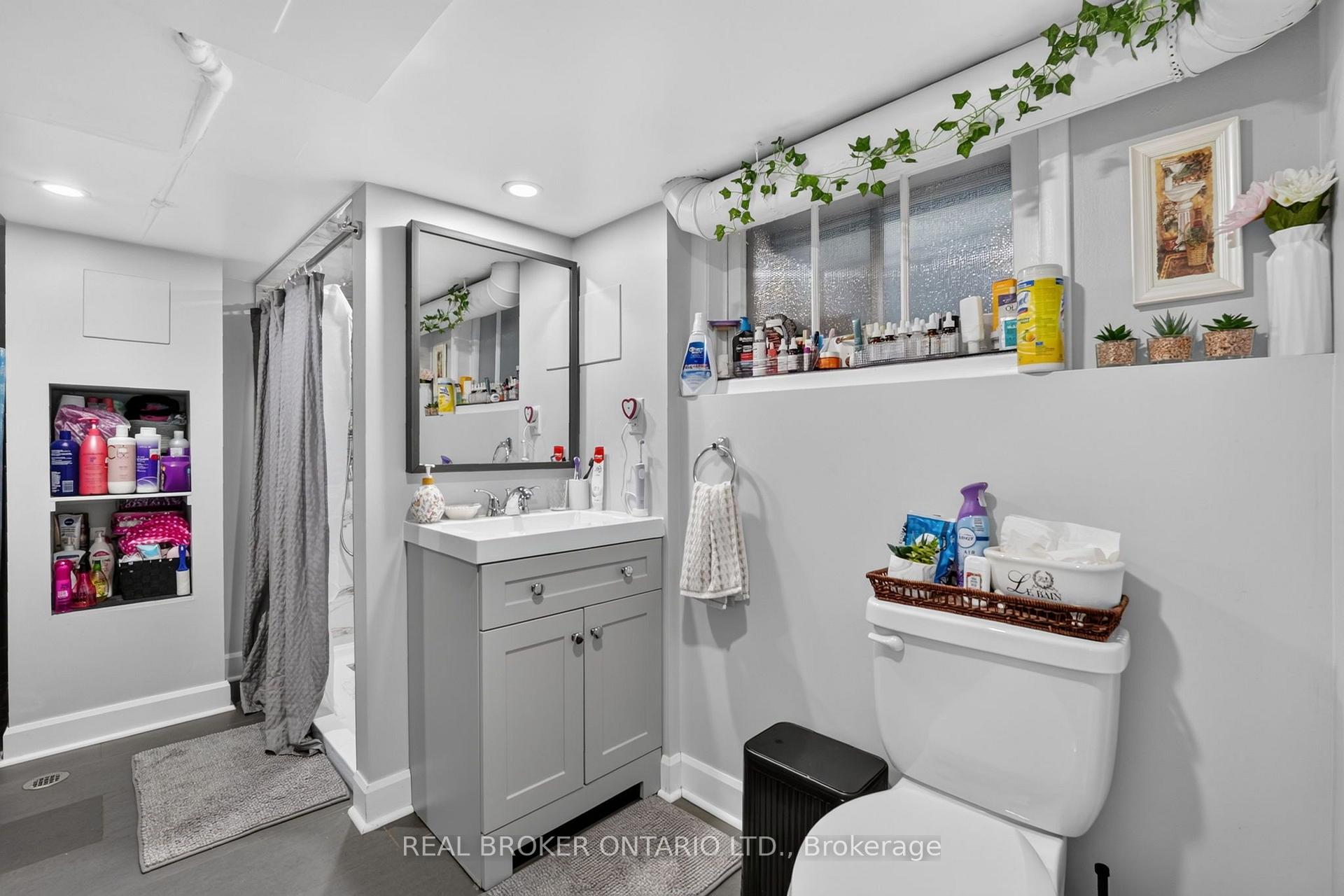 Photo 35 of 238 Chambers Avenue, Toronto, Keelesdale-Eglinton West — HOMEH