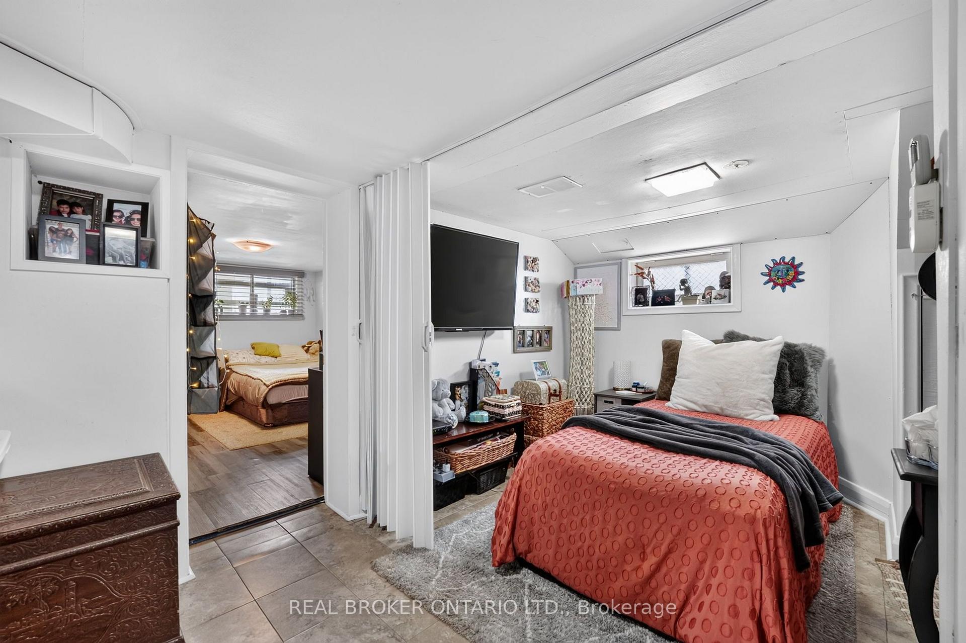 Photo 39 of 238 Chambers Avenue, Toronto, Keelesdale-Eglinton West — HOMEH