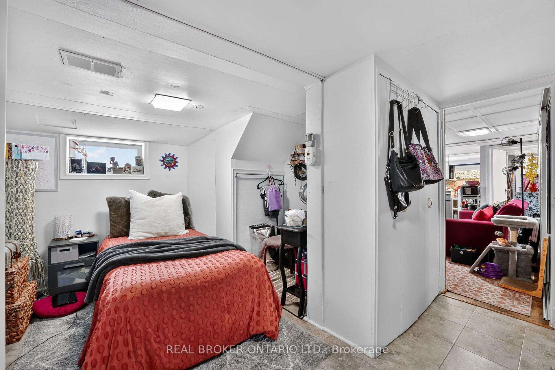Photo 40 of 238 Chambers Avenue, Toronto, Keelesdale-Eglinton West — HOMEH
