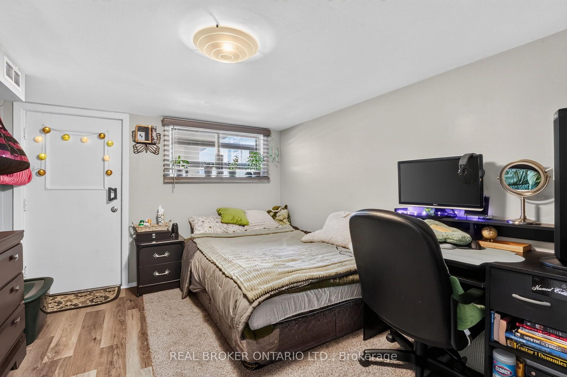 Photo 42 of 238 Chambers Avenue, Toronto, Keelesdale-Eglinton West — HOMEH