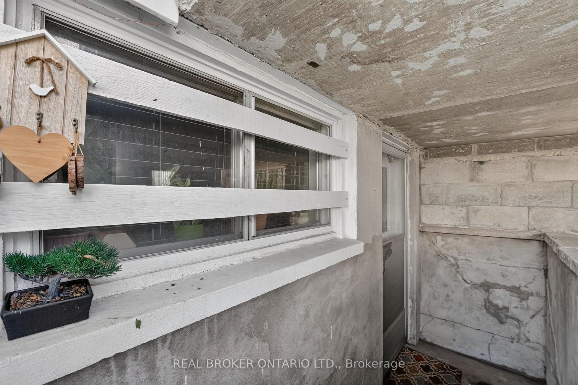 Photo 47 of 238 Chambers Avenue, Toronto, Keelesdale-Eglinton West — HOMEH