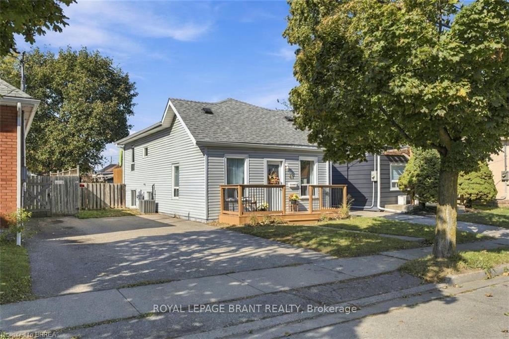Photo 2 of 41 Gordon Street, Brantford, Eagle Place East — HOMEH