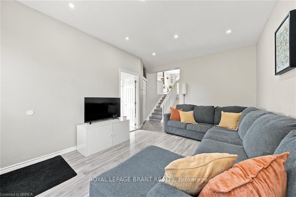 Photo 5 of 41 Gordon Street, Brantford, Eagle Place East — HOMEH