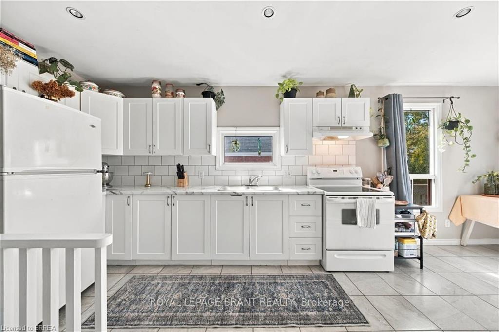 Photo 9 of 41 Gordon Street, Brantford, Eagle Place East — HOMEH