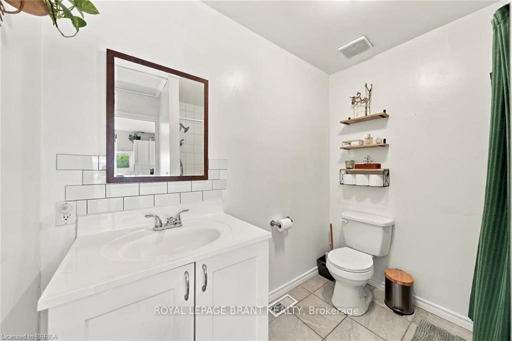 Photo 13 of 41 Gordon Street, Brantford, Eagle Place East — HOMEH